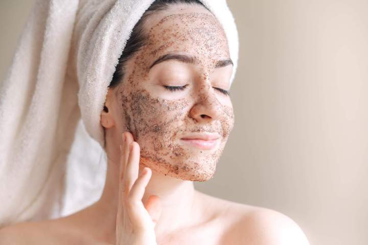 What Are the Benefits of Getting a Facial Treatment?<br/>What Advantages Do Facial Treatments Offer? <br/>What Advantages Come with Receiving a Facial Treatment?